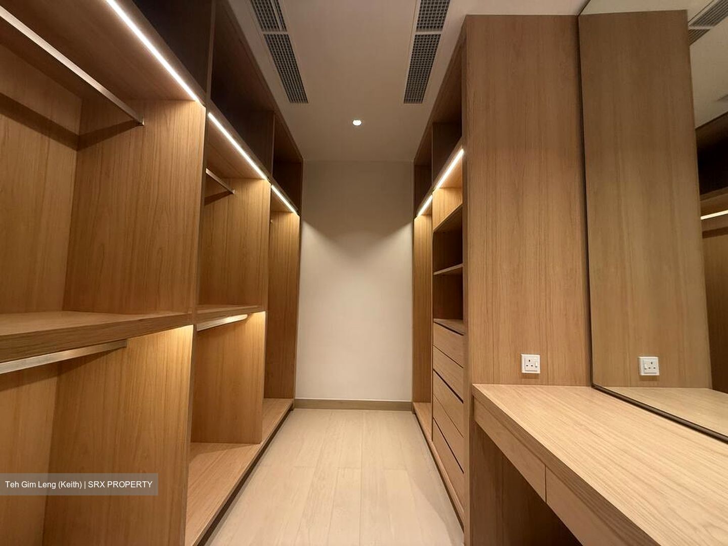 The Colonnade (D10), Condominium #522630011